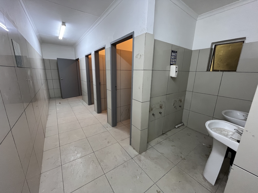 To Let Commercial Property for Rent in Lower Bo-dorp North West